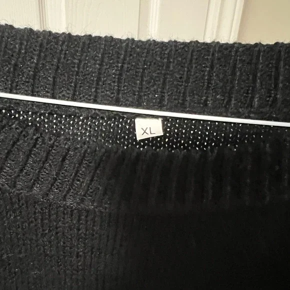 Ladies Knit Sweater - Picture 4 of 4